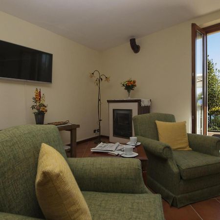The Cottage On The Lake - Happy Rentals Baveno Dış mekan fotoğraf