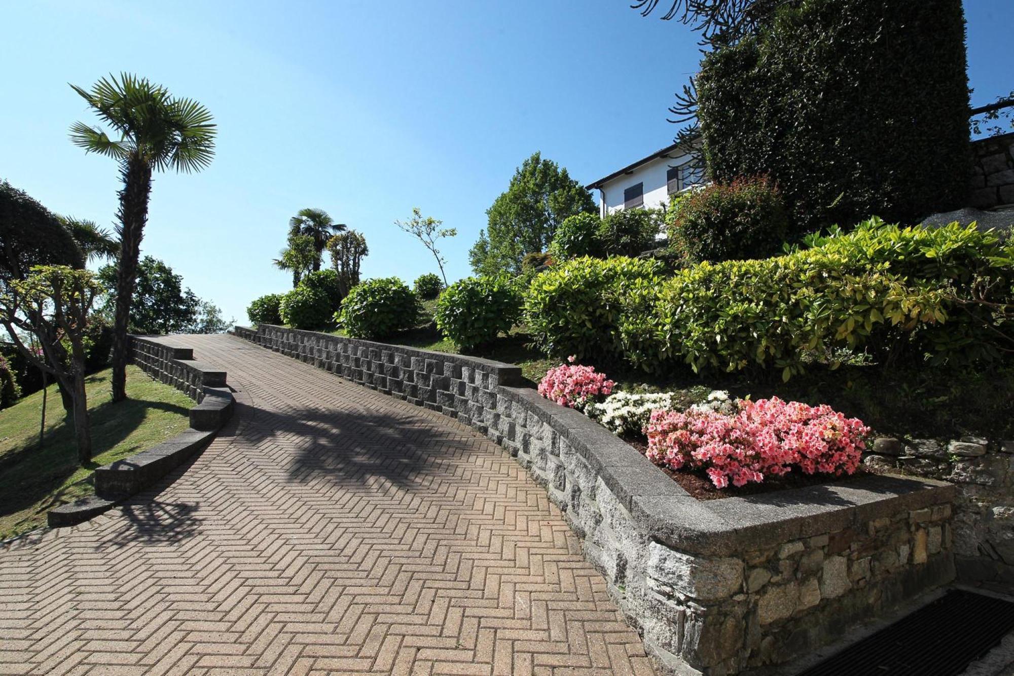 The Cottage On The Lake - Happy Rentals Baveno Dış mekan fotoğraf