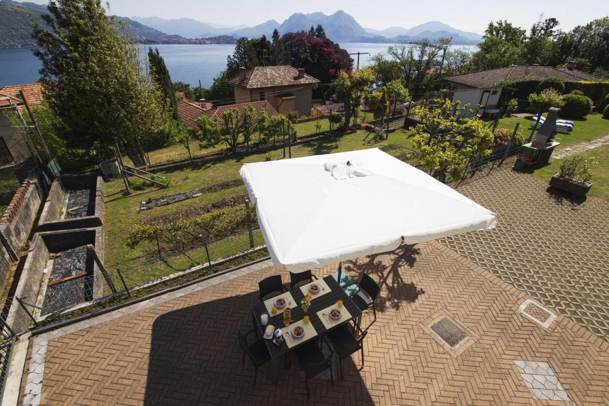 The Cottage On The Lake - Happy Rentals Baveno Dış mekan fotoğraf