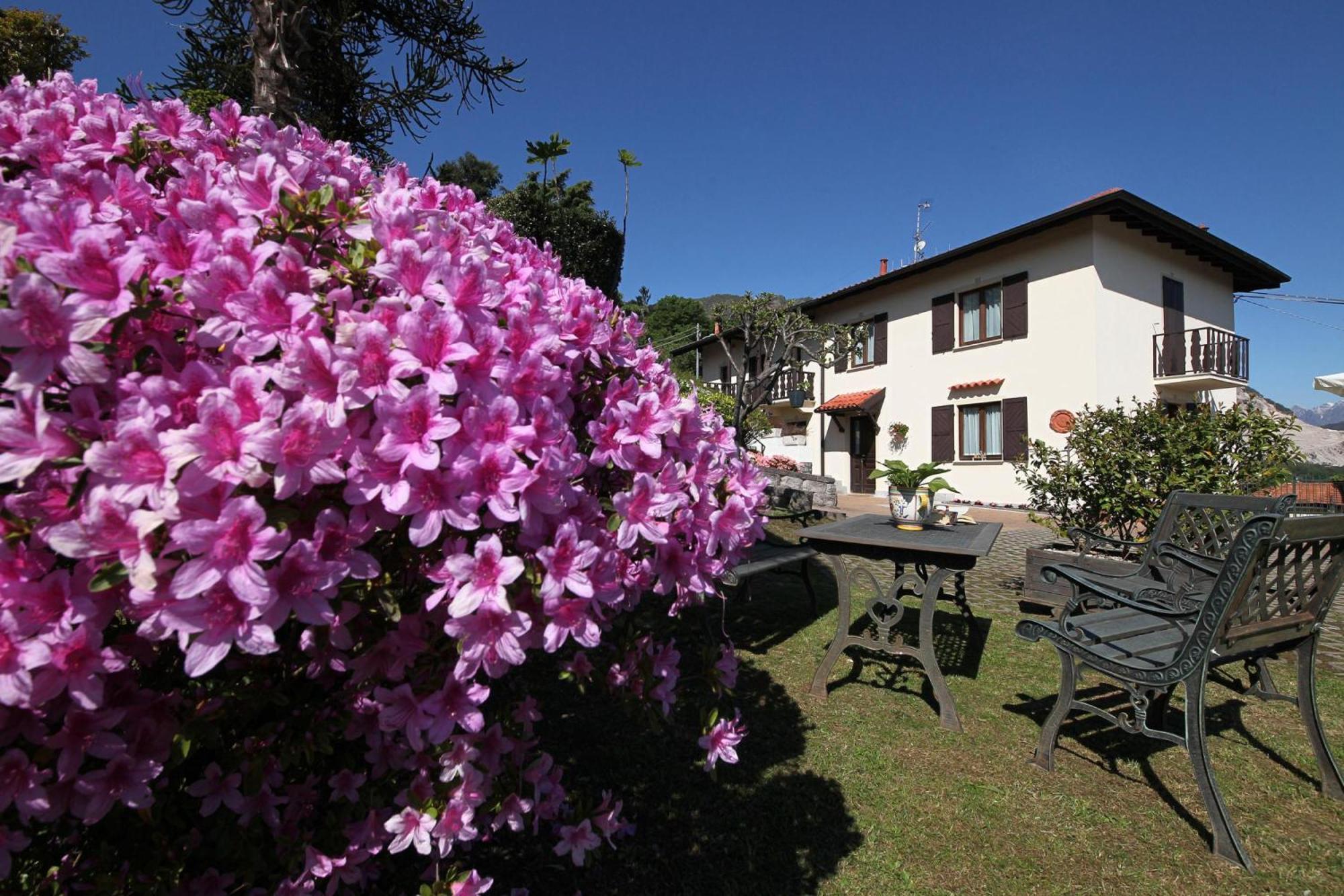 The Cottage On The Lake - Happy Rentals Baveno Dış mekan fotoğraf