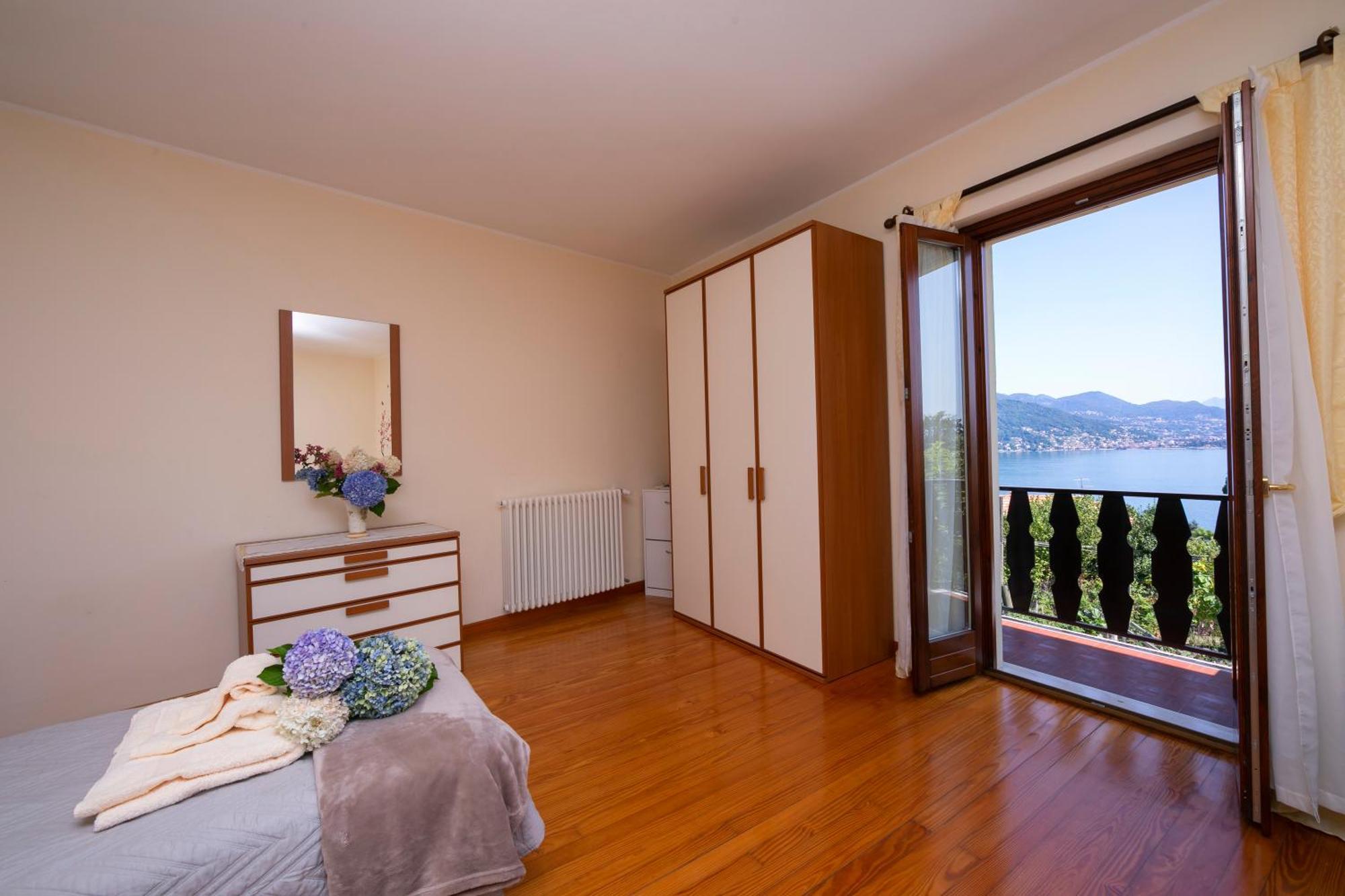 The Cottage On The Lake - Happy Rentals Baveno Dış mekan fotoğraf